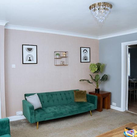 Modern 3Bed Home With Hot Tub Leeds  Exteriör bild