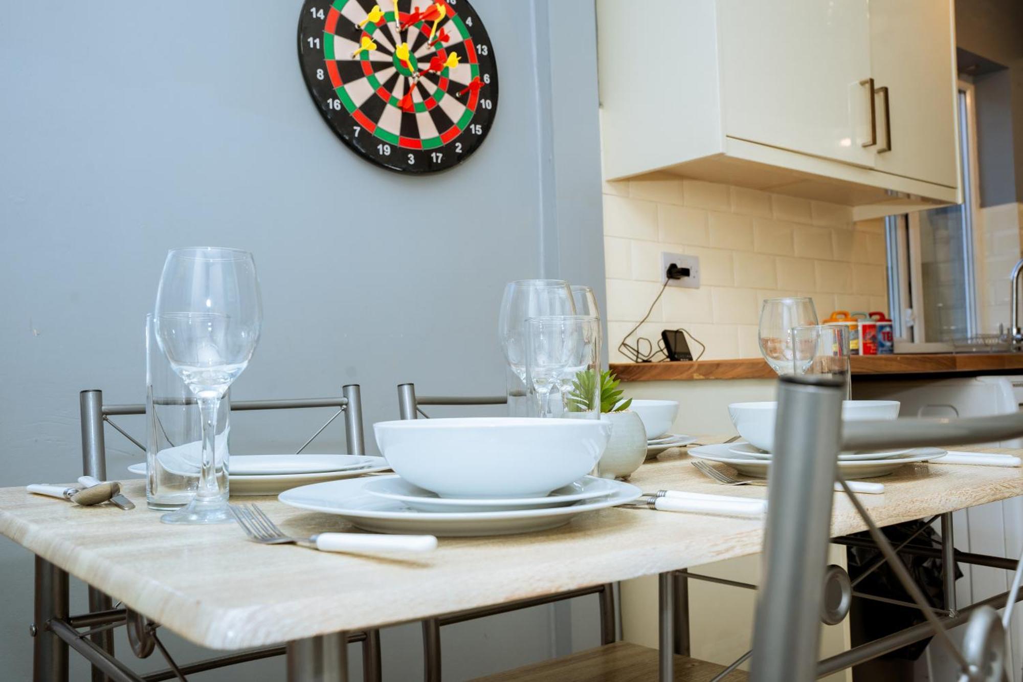 Modern 3Bed Home With Hot Tub Leeds  Exteriör bild